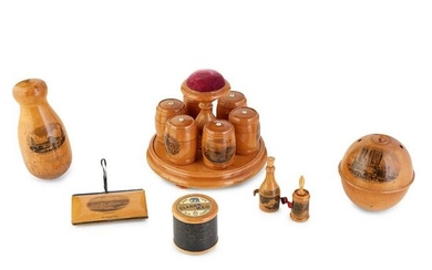 A GROUP OF MAUCHLINE WARE SEWING ITEMS LATE 19TH