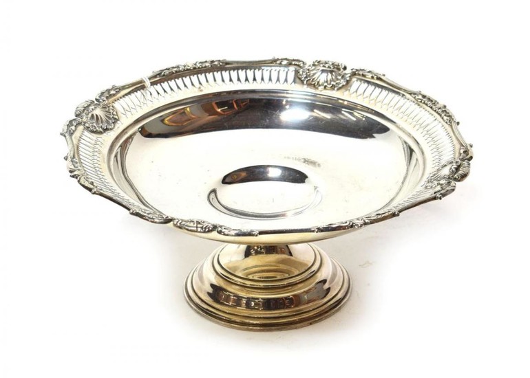 A George V silver dessert-stand, by The Goldsmiths and Silversmiths...