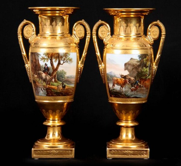 A PAIR OF EARLY 19TH CENTURY FRENCH EMPIRE PORCELA