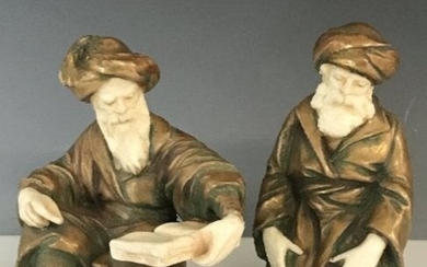 A PAIR OF ENGLISH PORCELAIN FIGURES