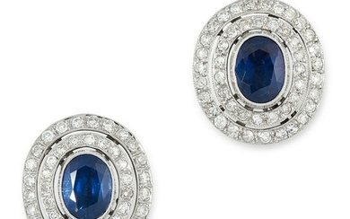 A PAIR OF SAPPHIRE AND DIAMOND CLUSTER EARRINGS in 18ct