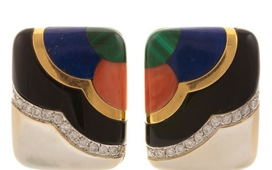 A Pair of Ladies Gem Set Ear Clips in 18K Gold