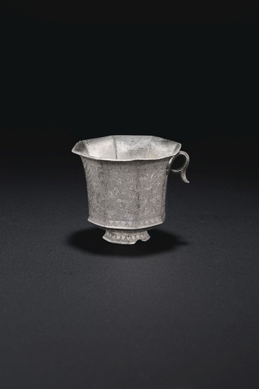 A SILVER OCTAGONAL 'PHOENIX' CUP, LATE TANG-LIAO DYNASTY, 9TH-12TH CENTURY