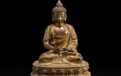 A Sino-Tibetan gilt bronze Buddha 中原或藏传佛教鎏金铜造像 18th century or earlier 十八世纪或更早
