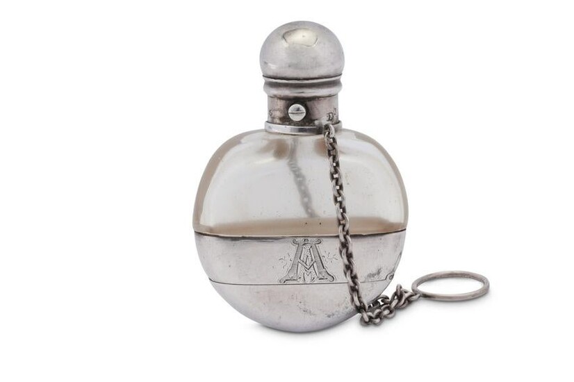 A Victorian sterling silver combination scent bottle