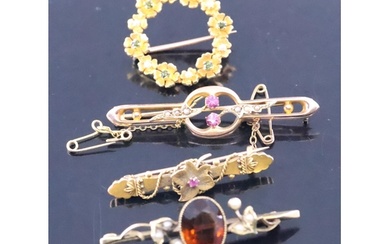 A collection of four antique brooches (one is 15ct gold 2.3 ...