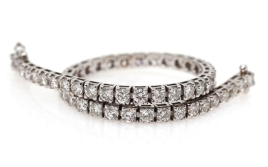 NOT SOLD. A diamond bracelet set with numerous brilliant-cut diamonds weighing a total of app. 6.30 ct., mounted in 18k white gold. G-J/VVS-VS. L. app. 18 cm. – Bruun Rasmussen Auctioneers of Fine Art