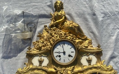 A fine quality French Ormolu mantle clock , Rollin a...