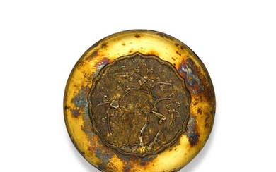 A small circular gilt-metal box and cover in the style of Hu Wenming Qing dynasty, 17th/18th century | 清十七/十八世紀 鎏金銅開光喜上梅梢紋圓蓋盒, A small circular gilt-metal box and cover in the style of Hu Wenming Qing dynasty, 17th/18th century | 清十七/十八世紀 鎏金銅開光喜上梅梢紋圓蓋盒