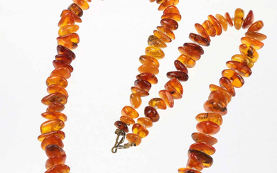 ANTIQUE AMBER NECKLACE, NATURAL AMBER.