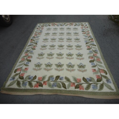 All Wool Spanish Carpet (250 x 170cm)
