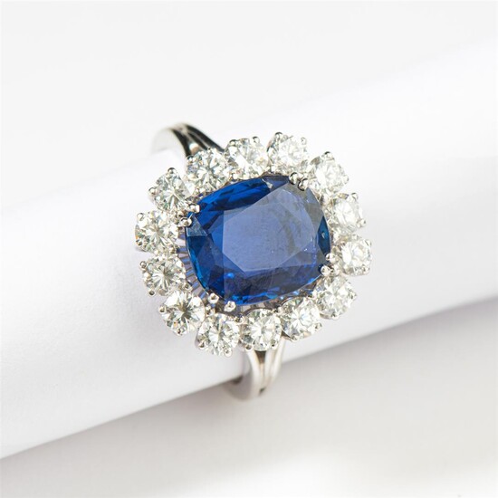 (-), An exceptional natural Burmese sapphire and diamond...