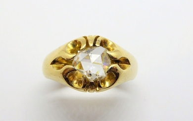 BAGUE ancienne en or jaune 18K (750/°°) chevalière d'homme ornée d'un diamant taille rose (égrisure...