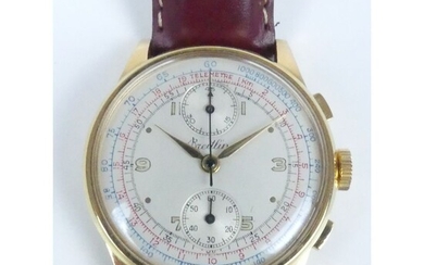 BRETLING. 1940. Montre chronographe Vintage en or rose 750°/°°. Cadran ivoire à 2 compteurs. Ø.37mm....