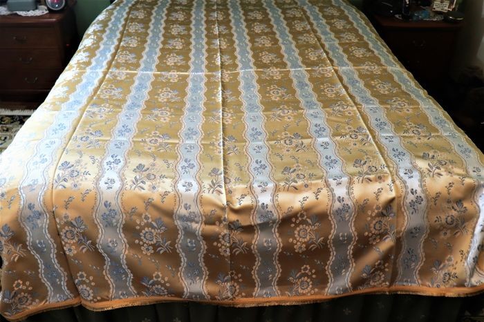 Bedspread in silk collection private (1) - Silk
