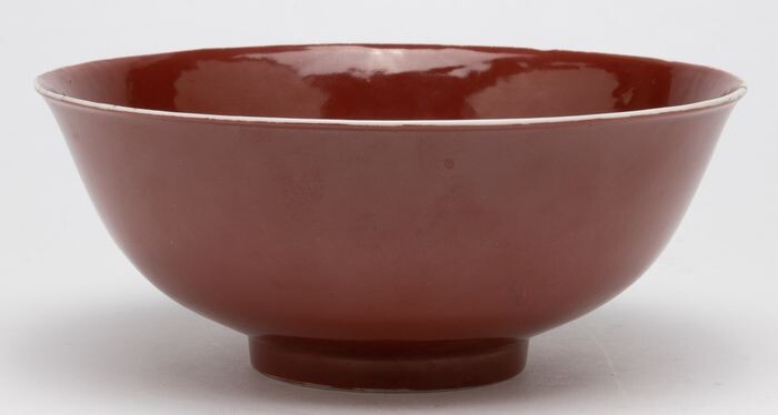 Bowl - Porcelain - An Unusual Copper Red Enamel Bowl, 18th Century - China - 18th century