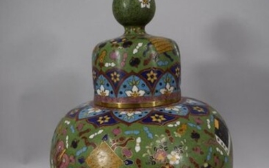 CHINE, Vers 1900 Vase balustre couvert en...