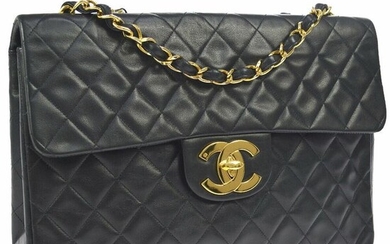 Chanel - Timeless Jumbo Shoulder bag