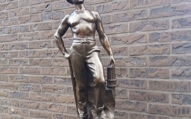 Charles Theodore Perron (1862-1934) - "Le Travail" - large sculpture of a miner - Spelter - about 1900