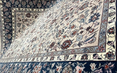 China Isfahan cork on silk - Carpet - 280 cm - 185 cm