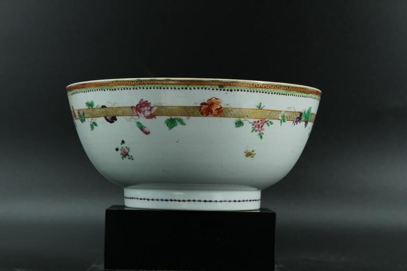 Chinese Export Hand Painted Porcelain Bowl