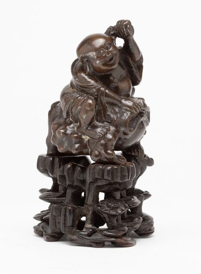 Figure - Bronze, Wood - A Fine Bronze Figure Of Liu Hai Seated On A Three Legged Toad Together With A Carved Fitted Wood Sta - China - 17th/18th Century