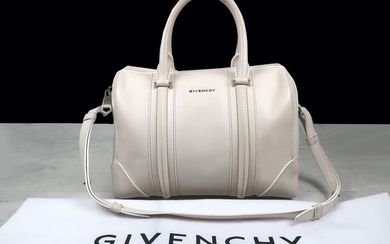 Givenchy - Lucrezia Ivory Edition - Shoulder bag