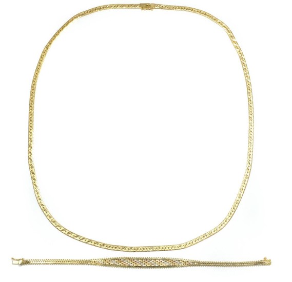 Gold Necklace and Tricolor Gold Bracelet