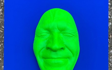 Gregos - Green fluo Smile on blue background