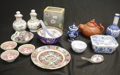 Group Chinese decorated ceramic tableware pieces