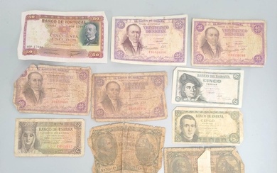 Group of world banknotes to include a Portuguese 1947 50 esc...