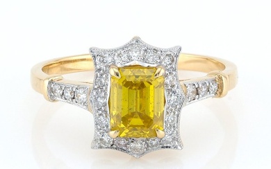 IGI Certified-Fancy Yellow Diamond 1.05 Cts - Diamond 0.24 Cts - 14 kt. Bicolour - Ring - Colour treated 1.05 ct Diamond - Diamonds