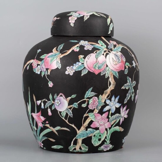 墨彩九桃花鸟纹盖罐二十世纪 Ink Flower and Bird Jar, 20th Century H...