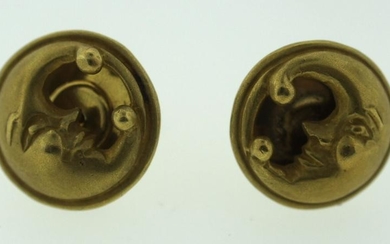 KIESELSTEIN-CO; RD C.1988 SIGNED 18K YELLOW GOLD STUD