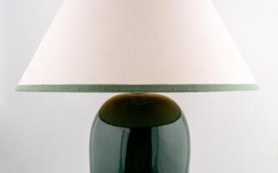 Lampada da tavolo con basamento in ceramica