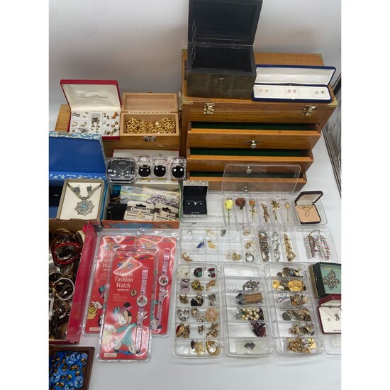 Large Vintage Lot Of Assorted Costume Jewelry