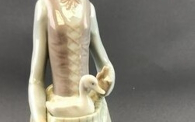 Lladro figurine girl with goose