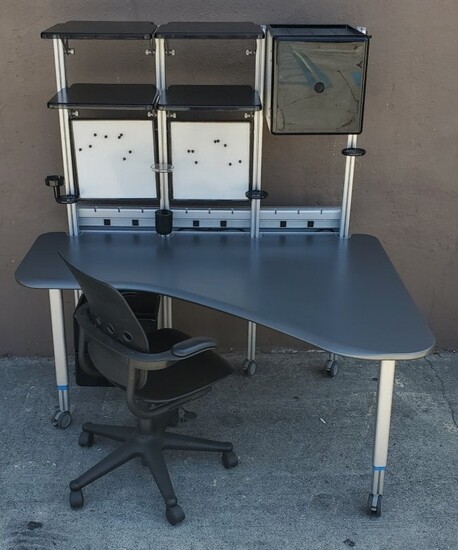 Modern Desk By Richard Hollbrook for Herman Miller