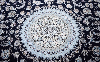 Nain 6 La Neu Signiert Habibian - Very fine carpet with a lot of silk - 298 cm - 210 cm