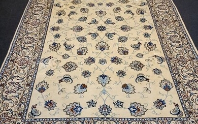Nain - Carpet - 298 cm - 197 cm