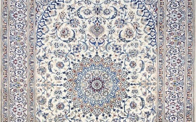 Nain - Carpet - 343 cm - 243 cm
