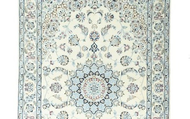 Nain - Very fine carpet with silk - 243 cm - 154 cm