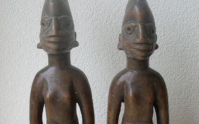 Old Ibeji couple - Wood - Nigeria