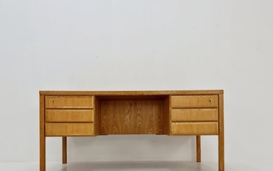 Omann Jun Møbelfabrik - Omann Jun - Writing desk - 77 - Oak