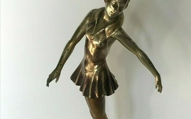 Orignal Art Deco sculpture lady dancer 1920,s