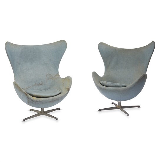 Pair of Arne Jacobsen Egg chairs Fritz Hansen, Denmark, circa 1960