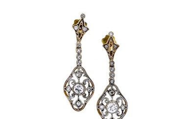 Pair of pendant earrings in yellow gold and diamonds