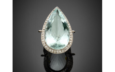Pear shape ct. 28 circa aquamarine and diamond white gold cluster ring, diamonds in all ct. 0.65 circa, g 14.74...