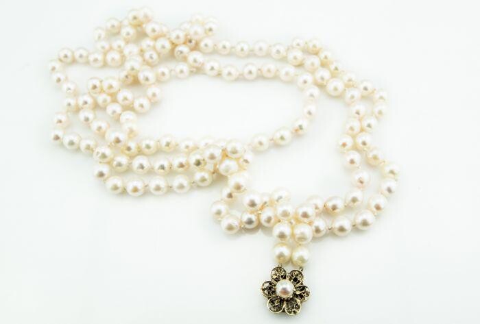 Pearl and 14k Yellow Gold Necklace