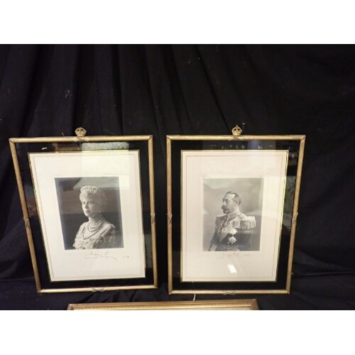 ROYAL INTEREST; A SIGNED PHOTOGRAPH OF HRH KING GEORGE 20cm ...